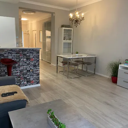 Apaczai Nearby Chain Bridge Appartement
